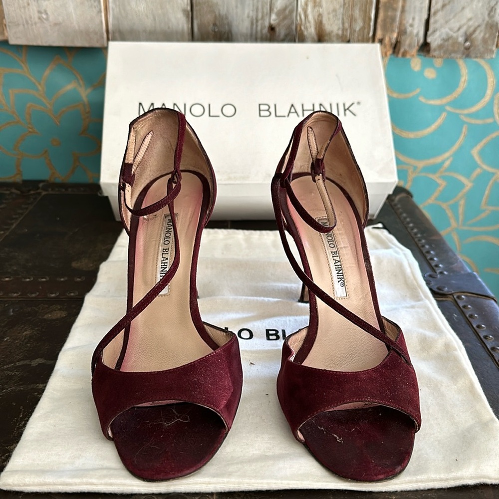 Vintage Manila Blahnik burgundy suede ankle strap heels size 39